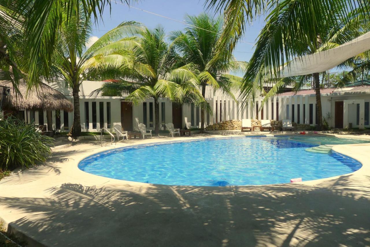 Urban Sands Hotel Iloilo Exterior photo