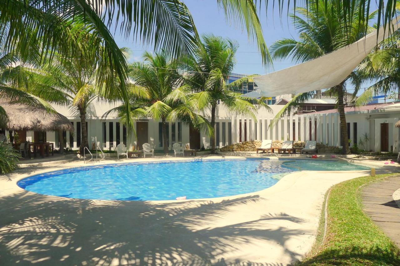 Urban Sands Hotel Iloilo Exterior photo