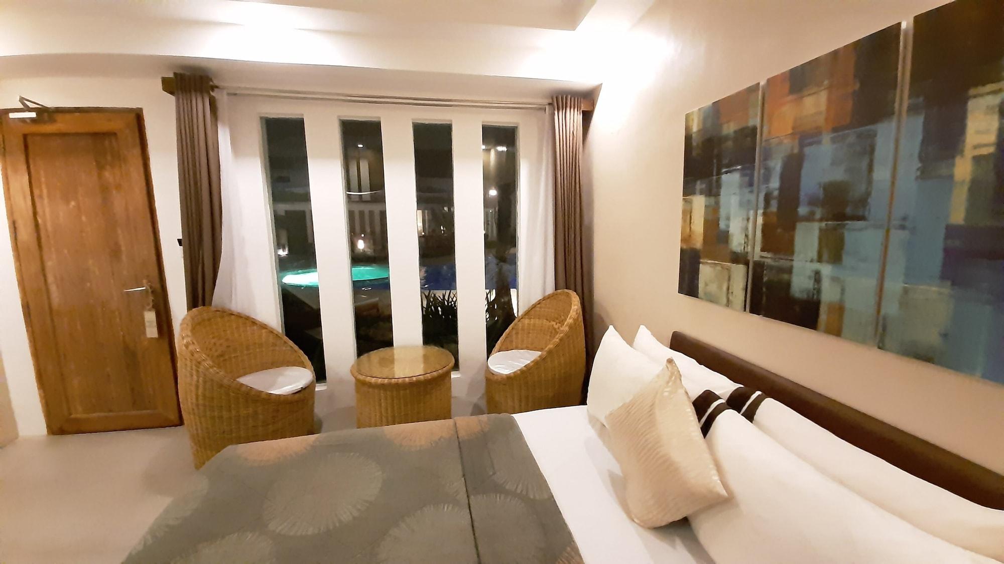 Urban Sands Hotel Iloilo Exterior photo