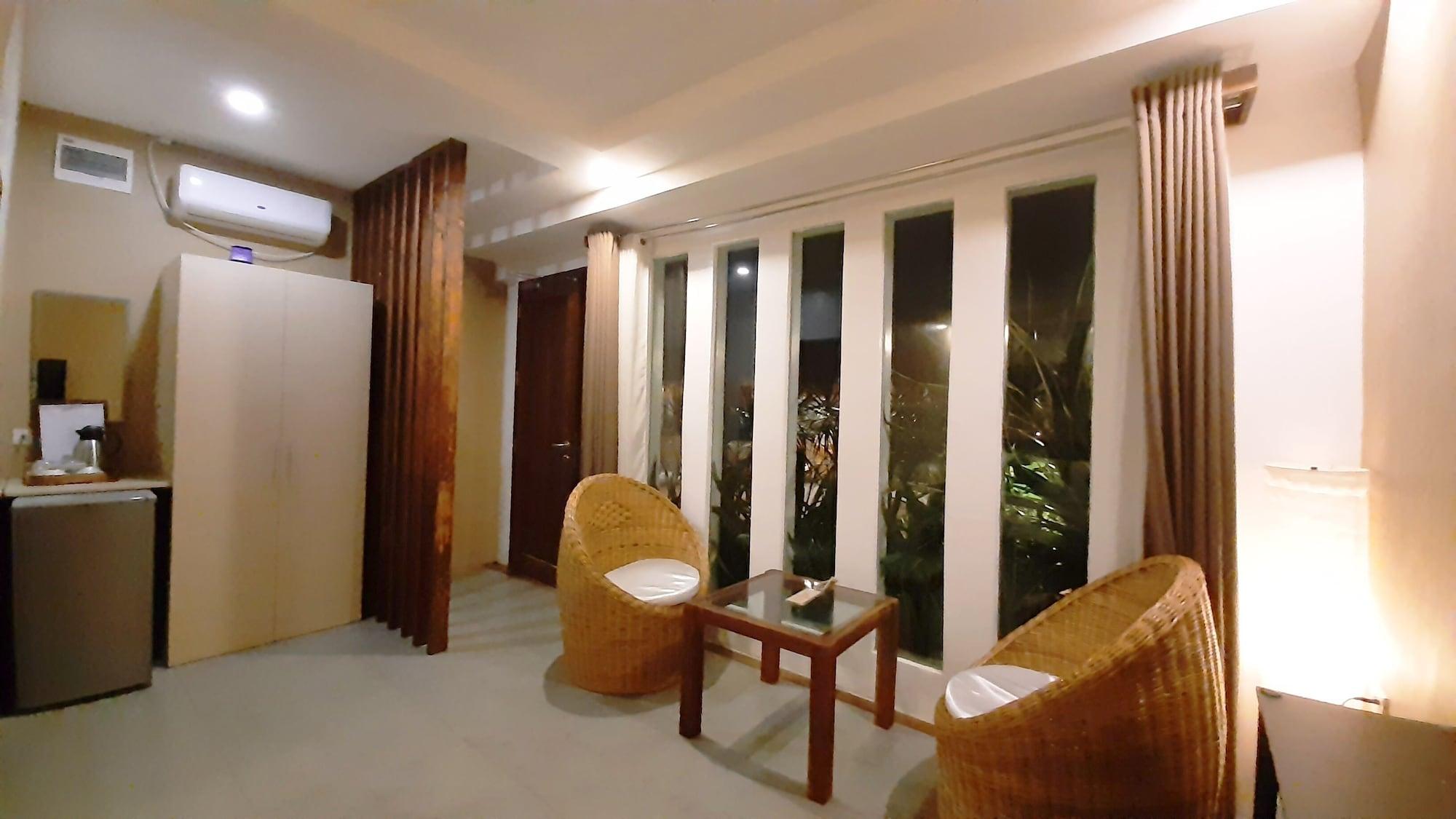 Urban Sands Hotel Iloilo Exterior photo