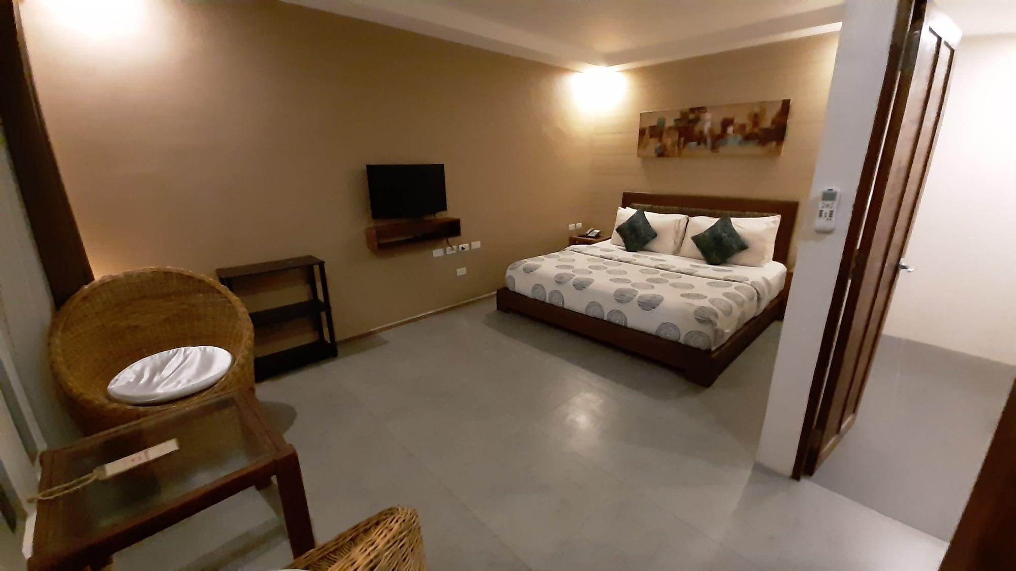 Urban Sands Hotel Iloilo Exterior photo