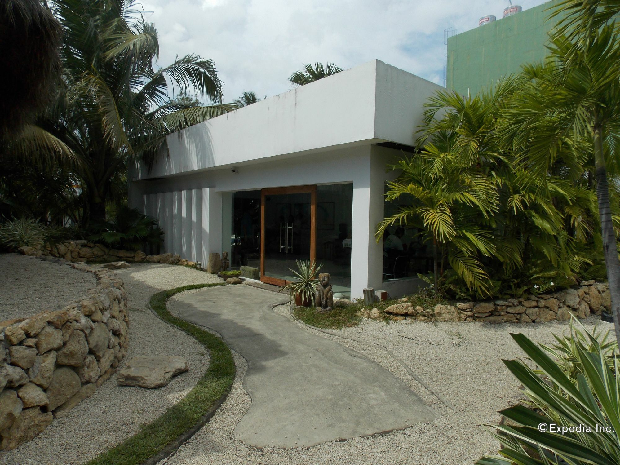 Urban Sands Hotel Iloilo Exterior photo